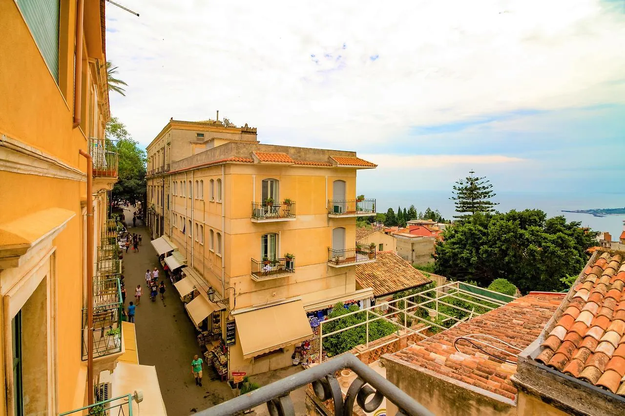 Teatro Greco Balcony Apartment Taormina