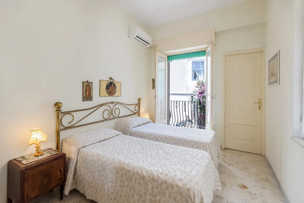 Teatro Greco Balcony Apartment Taormina